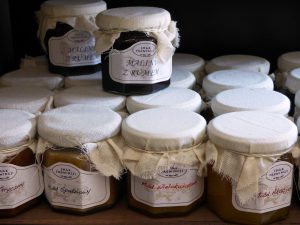 Dieta na trądzik hormonalny – co jeść, by poprawić skórę?